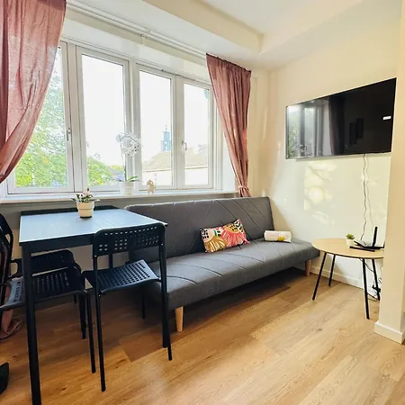 Aday - Cozy And Modern 아파트 *